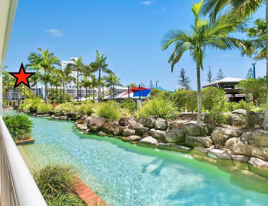 Resort Queen Studio At Alex Beach Resort Alexandra Headland Bagian luar foto